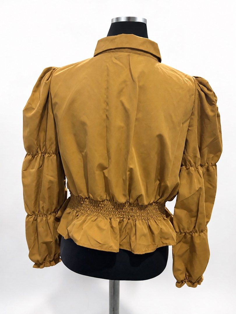 Collared Blouse with Ruffled Waist (Category: Blouses) located in Santa Cruz. Submitted by zellethrifts (Listing ID 1469927467, Image 2). Description: • Bought in Zara Japan 🇯🇵 • Brand new / unused • Fits medium to large • In excellent condition • Photos taken using mannequin only 🚚 Shipping via J&T only 📦 Shipping fee to be shouldered by buyer 💳 Mode of payment: GCash 📍 Santa Cruz, Laguna.