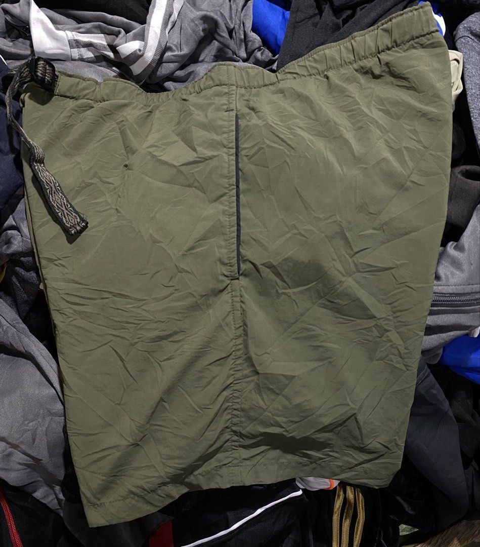 Columbia - Nylon Mens / Short - Nylon (Category: Shorts) located in General Santos City (Dadiangas). Submitted by castilloed98 (Listing ID 1469945281, Image 3). Description: Columbia - Treekshort Nylon / Army Green Size.32-34 X 18 No Issue 💵700 + SF✈️ DM📩 📍Gensan..