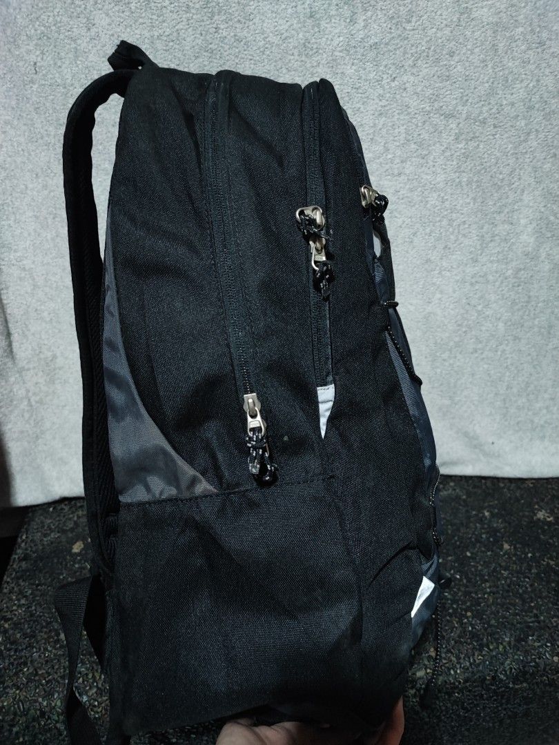Columbia Black Omni-Shield Backpack (Category: Backpacks) located in Baguio. Submitted by ozara.06 (Listing ID 1469827313, Image 2). Description: Columbia omni-shield backpack Large size Excellent condition 900.