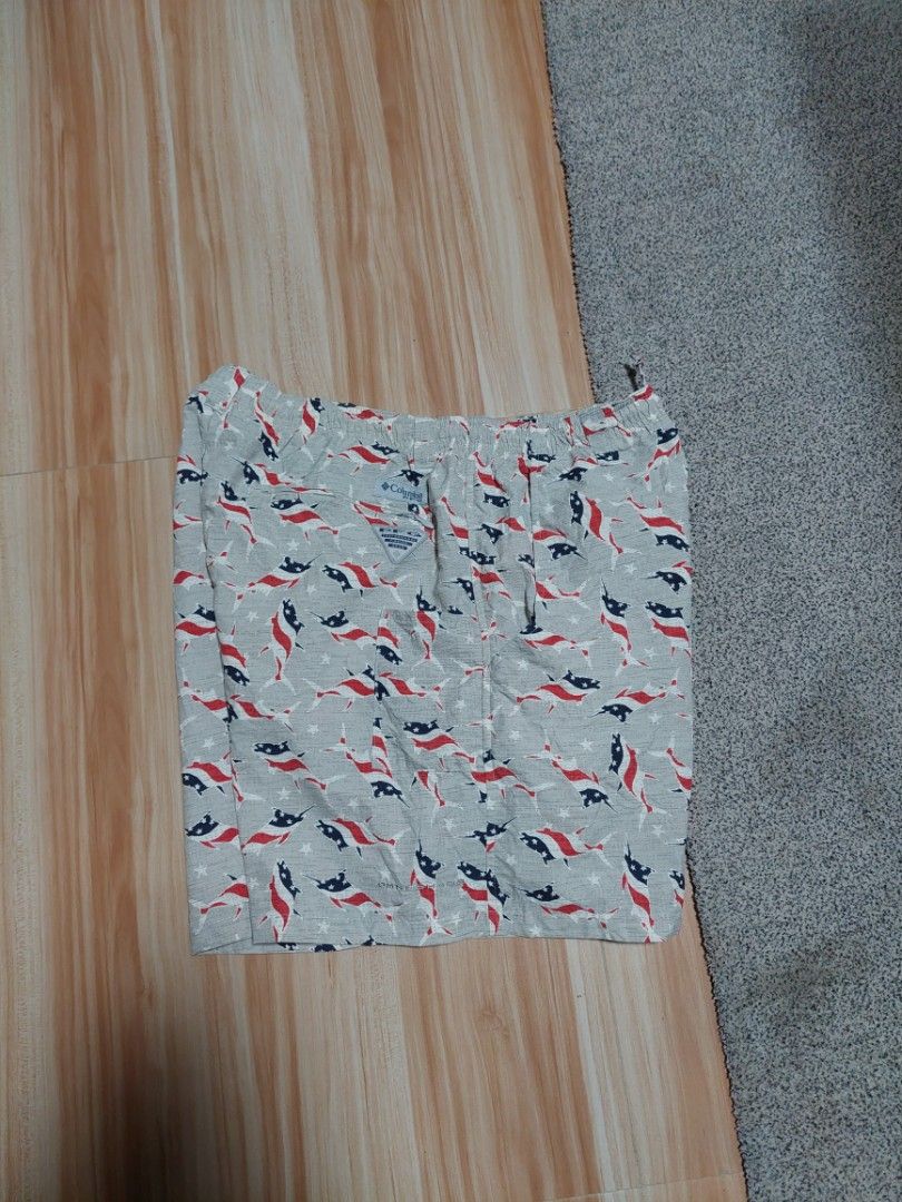 Columbia PFG Shorts (Category: Shorts) located in Ilog. Submitted by mikesthrift_ (Listing ID 1469901500, Image 1). Description: Columbia PFG Shorts Waistline : 32-34 / Length : 16 Like new condition Price : 499+SF Dm if interested ☺️.