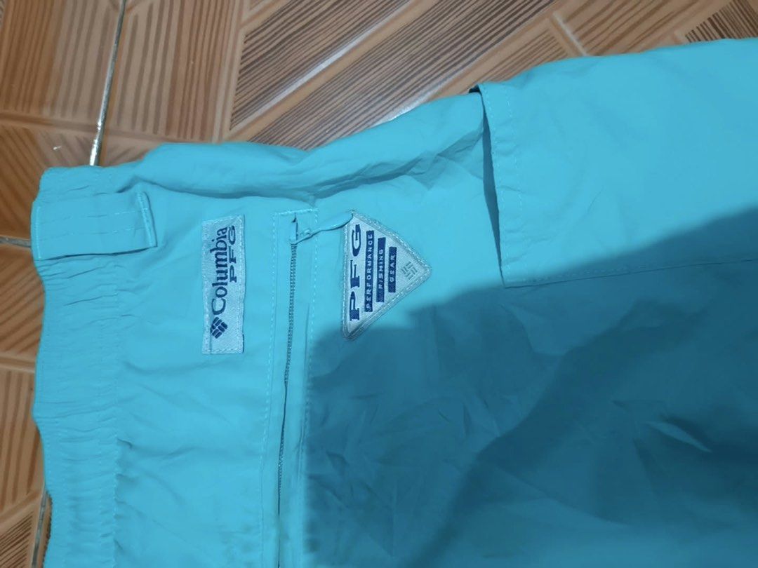 COLUMBIA RUNNING SHORT (Category: Shorts) located in Alaminos. Submitted by thriftings625 (Listing ID 1469937982, Image 3). Description: Waist 32-36 Length 19 No issue Excellent condition No rips, no holes, no stains Color rate: 9/10.
