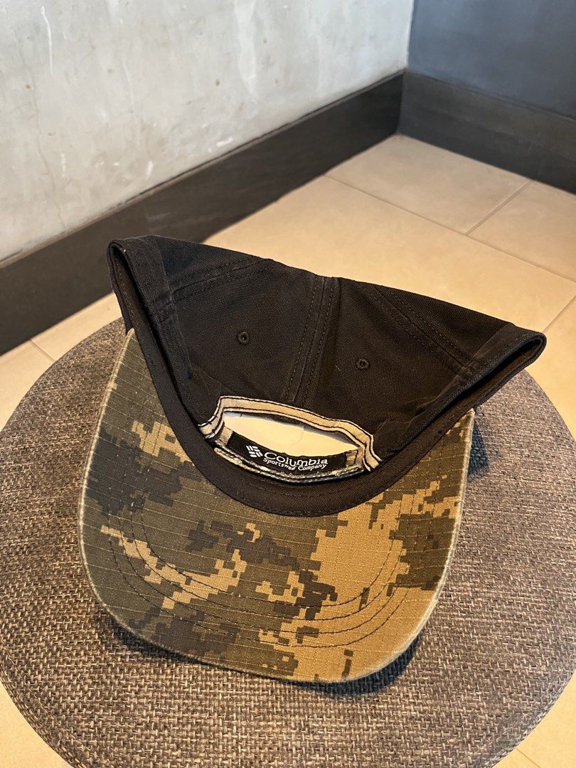 Columbia safari tactical hat (Category: Caps & Hats) located in Quezon City. Submitted by headline. (Listing ID 1469823829, Image 2). Description: COLUMBIA TACTICAL HAT CAMOUFLAGE UNDERBRIM BLACK VELCRO EXCELLENT CONDITION WITH MINIMAL ISSUE SEE THE LAST PHOTO FOR ONLY:550php +SHIPPING FEE.