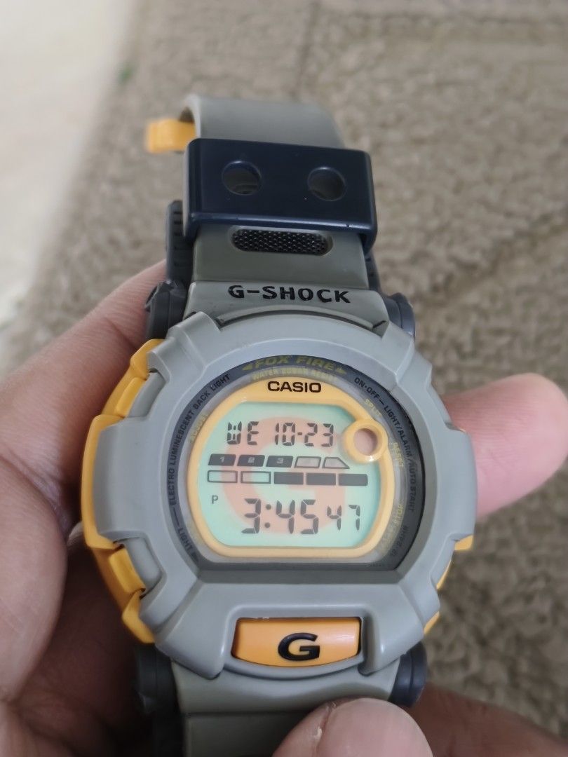 Combo (Category: Watches) located in Kota Bharu. Submitted by matyoe1988 (Listing ID 1469848735, Image 3). Description: G-SHOCK DW-002/DW003. jam all function.. condition seperti dalam gambar.. pm untuk video.. harga termasuk postage...