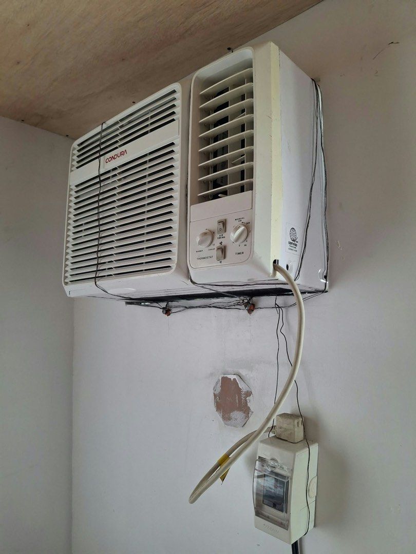 Condura - Window Type | 1.5HP (Category: Air Conditioning and Heating) located in Manila. Submitted by zin.tzn (Listing ID 1469838695, Image 3). Description: SELLING CONDURA WINDOW TYPE AIRCON 1.5HP Price: 6500php (Slight Negotiable) Loc: Naic, Cavite Used but perfectly good! RFS: Will buy a new one.
