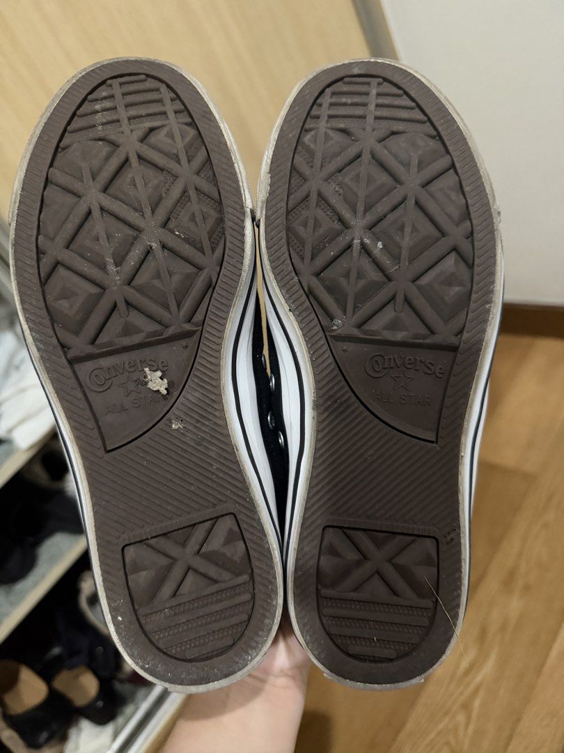 Converse Chuck Taylor All Star (Category: Sneakers) located in Taguig. Submitted by kmendoza09 (Listing ID 1469905018, Image 3). Description: 100% authentic Used twice No more box.