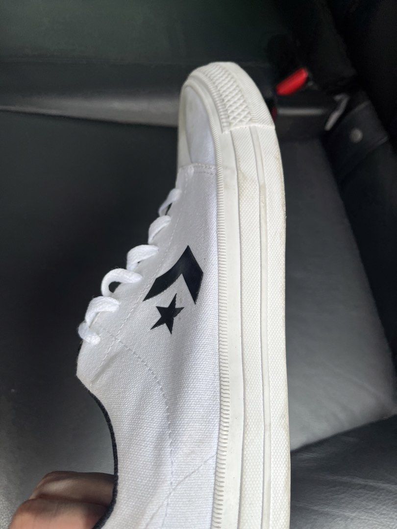 Converse Star Player Ox White Black Sneakers Size 9.5 (Category: Sneakers) located in Manila. Submitted by petereye (Listing ID 1469934579, Image 2). Description: - Brand: Converse Star Player Low Top - Color: White with black star chevron logo and black collar lining - Size: Men's 9.5 | Women's 11 | EUR 43 | 27.5 cm - Origin: Made in Vietnam - Style: Classic skate style, versatile for daily wear - Condition: Good, ready to wear.