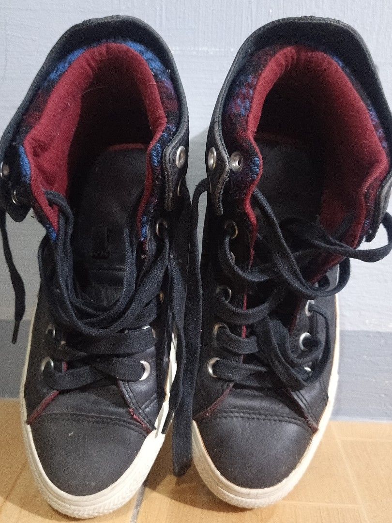 Converse x Woolrich (Category: Casual Shoes) located in Manila. Submitted by silverwater44 (Listing ID 1469852020, Image 1). Description: EU size is 39. Thank you!.