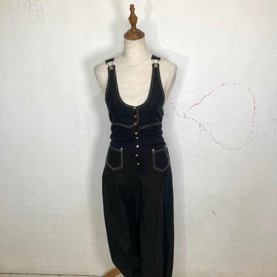 cop.copine – Vintage 2002 “Dune” Pinafore Jumpsuit (Category: Jumpsuits) located in Quezon City. Submitted by archived.g (Listing ID 1469819255, Image 2). Description: Cop.Copine – Vintage 2002 “Dune” Pinafore Jumpsuit - Brand: Cop.Copine Made in: France Year: Y2k Material: Linen, Cotton Color: Black Marked size: Taille 1 Sizing: Small Measurements (laid flat): Shoulders: 9.5" approx. Sleeves: Bust: 15” Waist: 14.5" Length shoulder to bottom hem: