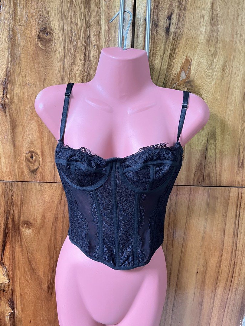 Corset Black Sleeveless Top (Category: Sleeveless) located in Cabanatuan. Submitted by winx_closeth (Listing ID 1469830266, Image 1). Description: Soft Boning Small on tag, but perfect for medium (for bigger bust).