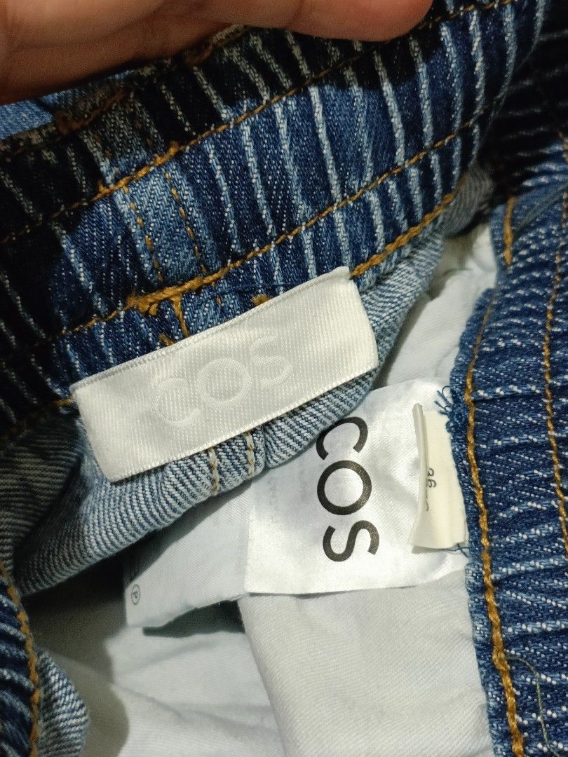 COS DRAWSTRING WIDE PULL ON PANTS (Category: Jeans) located in Caloocan City. Submitted by aaa_ladies (Listing ID 1469850532, Image 3). Description: SIZE: 30-31 MEDIDA LENGTH: 40 INCH.