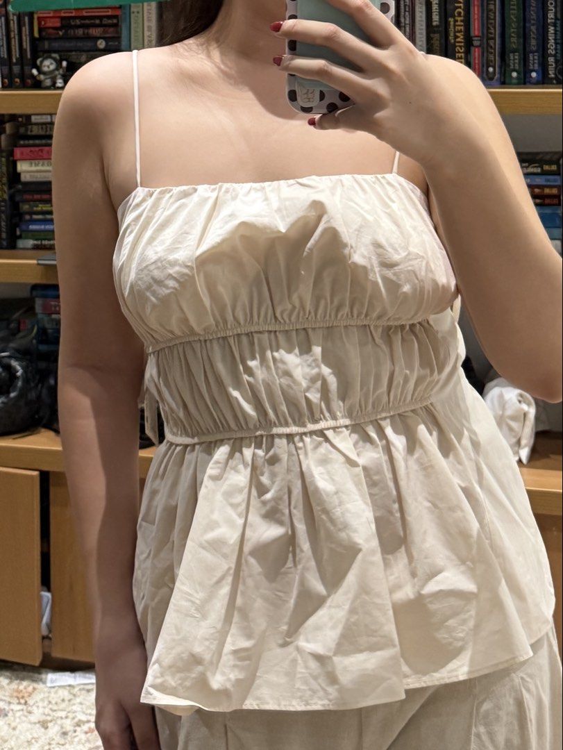 COS Gathered Cotton Peplum Top (Category: Sleeveless) located in Meycauayan. Submitted by m4teri4lgirl (Listing ID 1448218867, Image 1). Description: FITS L-XL BRAND NEW W TAGS OG PRICE ₱7000+ (149 SGD).