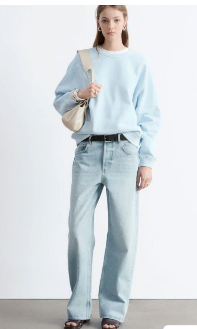 COS Light Knit Baby Blue Top (Category: Longsleeves) located in Quezon City. Submitted by chph2nd (Listing ID 1469763289, Image 2). Description: XS on tag but runs very big. can fit up to xl. super stretchy..