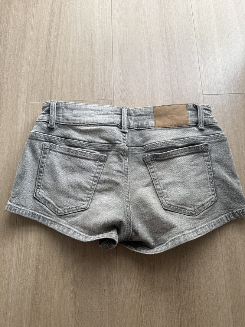 Cotton On 24 Micro Low Denim (Category: Shorts) located in Manila. Submitted by bella_boo (Listing ID 1469830086, Image 2). Description: sf co buyer tags: subdued brandy melville hollister urban revivo urban outfitters edikted shein ink bertha stradivarius pull and bear.