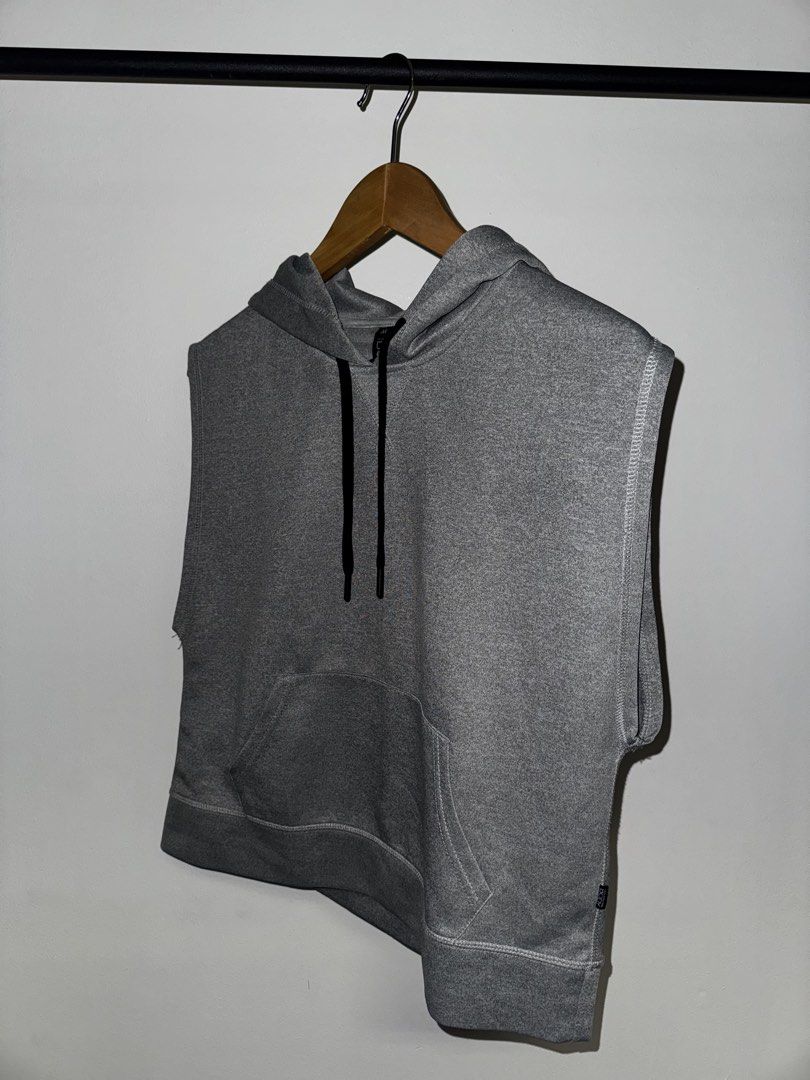 Cotton On Gray Sweatshirt with Hood (Category: Activewear) located in Quezon City. Submitted by coolmomma (Listing ID 1469855479, Image 1). Description: Good as new Length 22 in. Medium on tag but can fit small to medium.