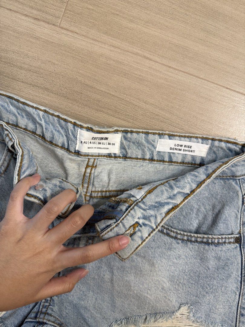 Cotton On Low Rise Denim Shorts US4 (Category: Shorts) located in Manila. Submitted by bella_boo (Listing ID 1469845839, Image 2). Description: tags: subdued brandy melville hollister urban revivo urban outfitters edikted shein bershka stradivarius pull and bear hnm cotton on.
