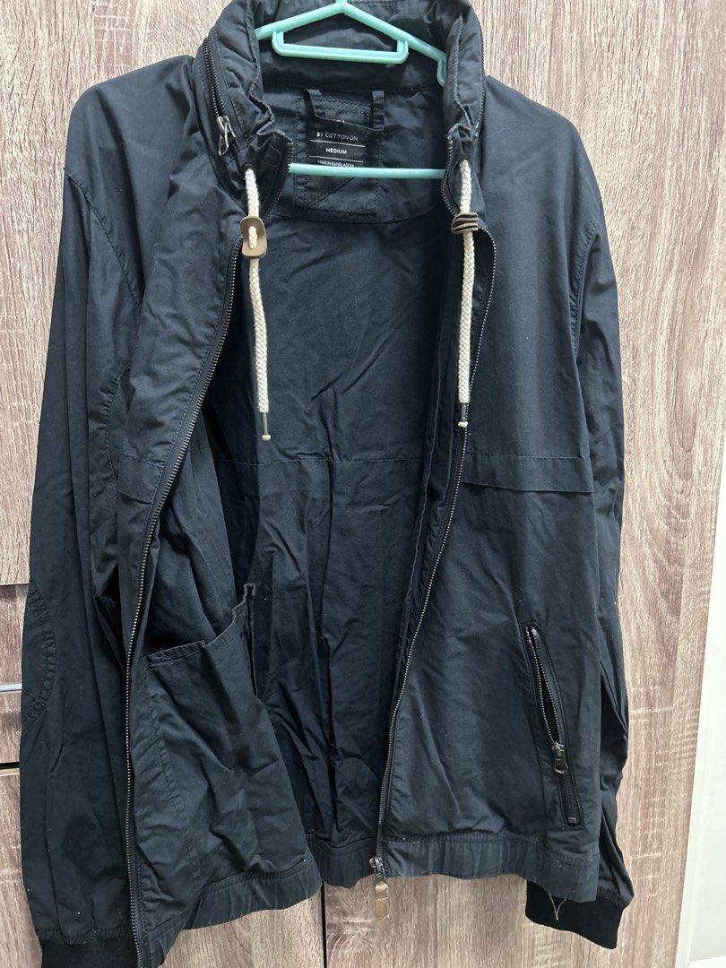 Cotton- on man hoody waterproof jacket (Category: Coats, Jackets and Outerwear) located in Quezon City. Submitted by lunamond (Listing ID 1469895228, Image 3). Description: Man water proof hoody jacket for all time wear , can be for wind breaker and windy season.