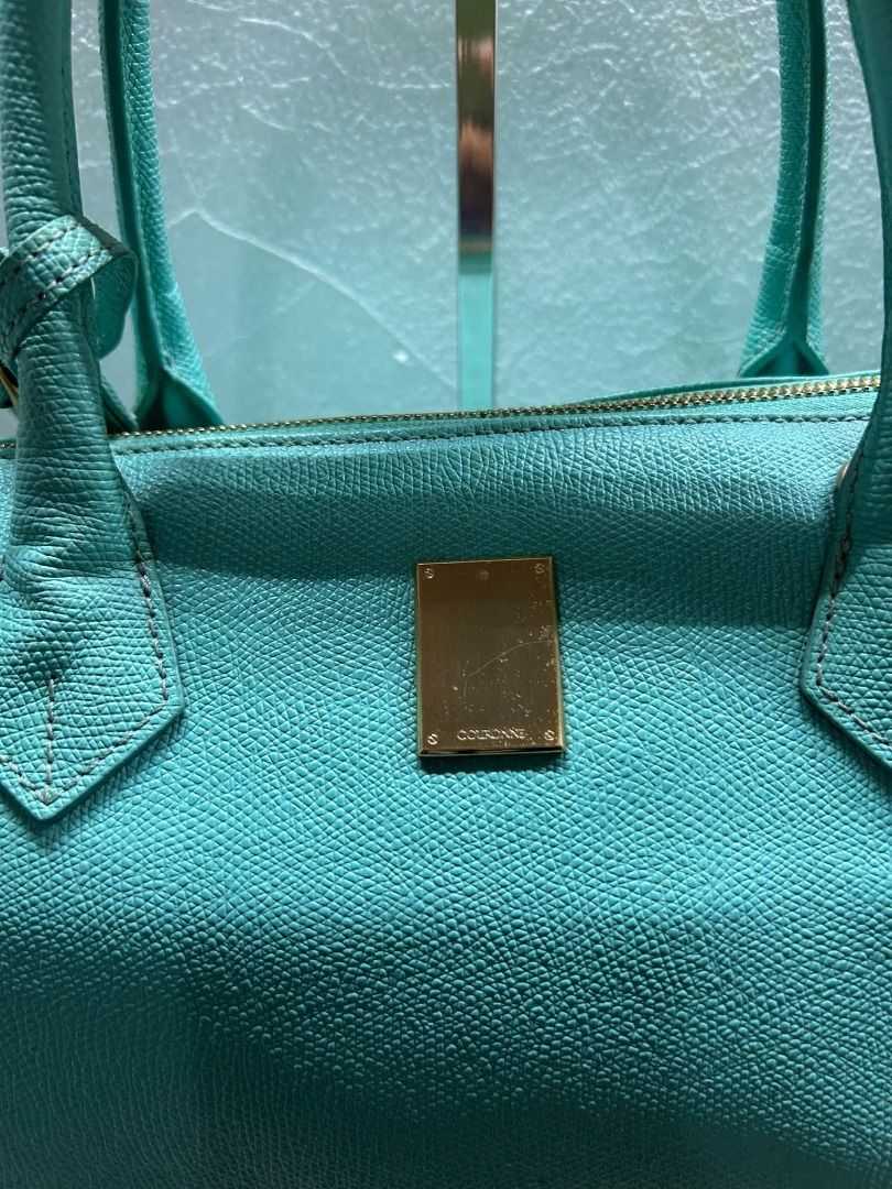 COURONNE HANDBAG (Category: Shoulder Bags) located in Caloocan City. Submitted by j3ngsanity (Listing ID 1469905967, Image 2). Description: ISSUE : MISSING SLING FRESH CONDI PA.