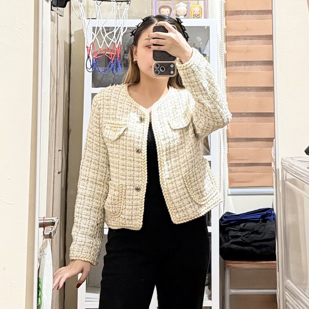 Cream Tweed Open Front Cropped Jacket with Pockets (Category: Coats, Jackets and Outerwear) located in Cabuyao City. Submitted by beverlybella (Listing ID 1469913913, Image 1). Description: - Color: Cream and gold - Style: Short cropped tweed jacket with open front and metallic button details - Like new - Fits S-L.