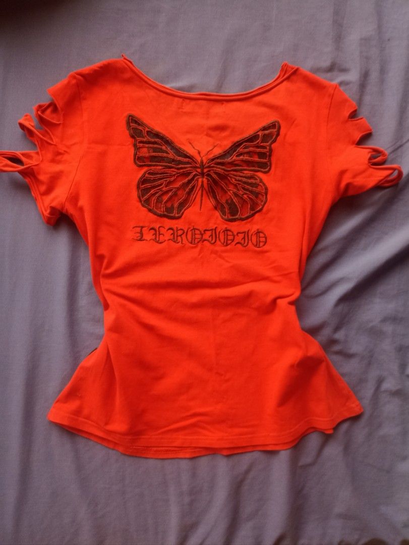 Crimson Butterfly Y2K Tee (Category: Sleeveless) located in Manila. Submitted by livelion_f56acf (Listing ID 1469805196, Image 2). Description: .
