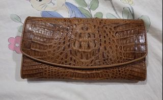 (Category: ) located in . Submitted by 2ndhand_wallets (Listing ID 1469861985, Image 1). Description: .