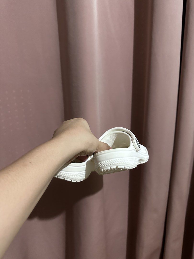 Crocs (Category: Babies & Kids Fashion) located in Muntinlupa City. Submitted by abnar (Listing ID 1469860415, Image 3). Description: .