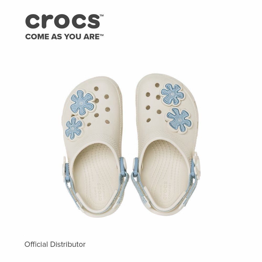 Crocs C5 Flower Clogs White Blue (Category: Babies & Kids Fashion) located in General Santos City (Dadiangas). Submitted by my_lzlove (Listing ID 1469929014, Image 2). Description: Like new! No flaws (like heel drag, stain) Bought for 2,495 Perfectly goes with any other outfits.