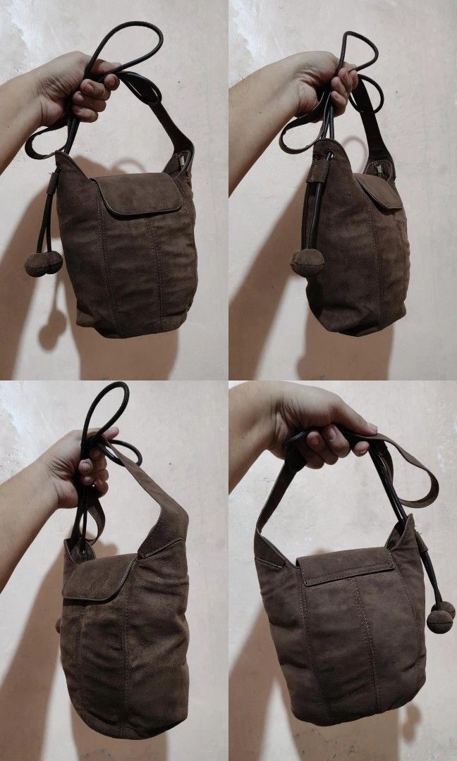 Cross Body Bag (Category: Cross-body Bags) located in Manila. Submitted by jays_shop (Listing ID 1469925918, Image 1). Description: Ukay bag/pre-loved bag..