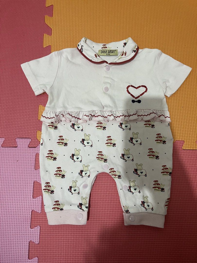Cute baby clothes (Category: Babies & Kids Fashion) located in Manila. Submitted by mamamogreen69 (Listing ID 1469853604, Image 1). Description: Decluttering 3-6m 📍Pasig City.