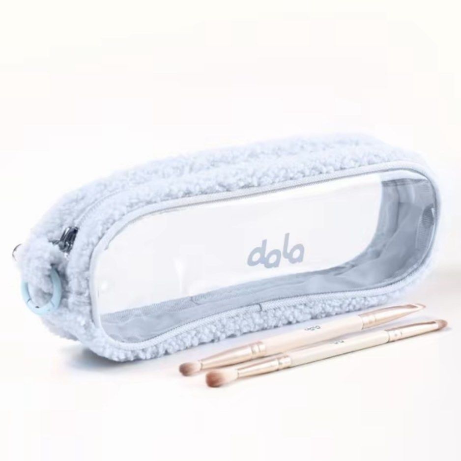 Dala teddy travel case (makeup brush pouch) (Category: Purses & Pouches) located in Quezon City. Submitted by s.haaa (Listing ID 1469816931, Image 2). Description: dala makeup brush case (no brush included) bnew rfs: i have one in pink na.
