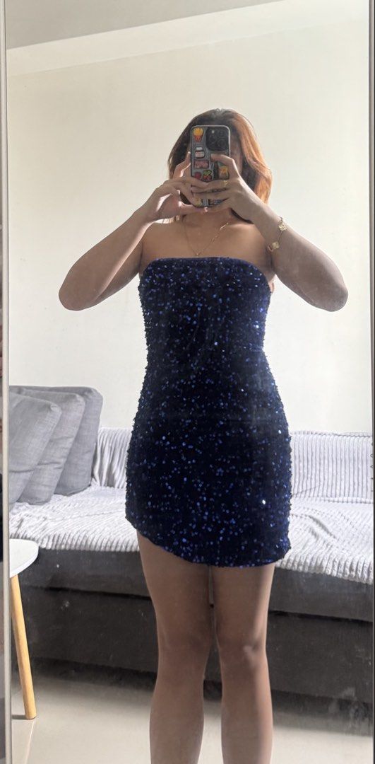 Dark Blue Sequin Strapless Mini Dress (Category: Dresses) located in Manila. Submitted by redvelvetcheesecake13 (Listing ID 1469794234, Image 1). Description: - Model: 5’1 - 33-25-34 - stretchable .