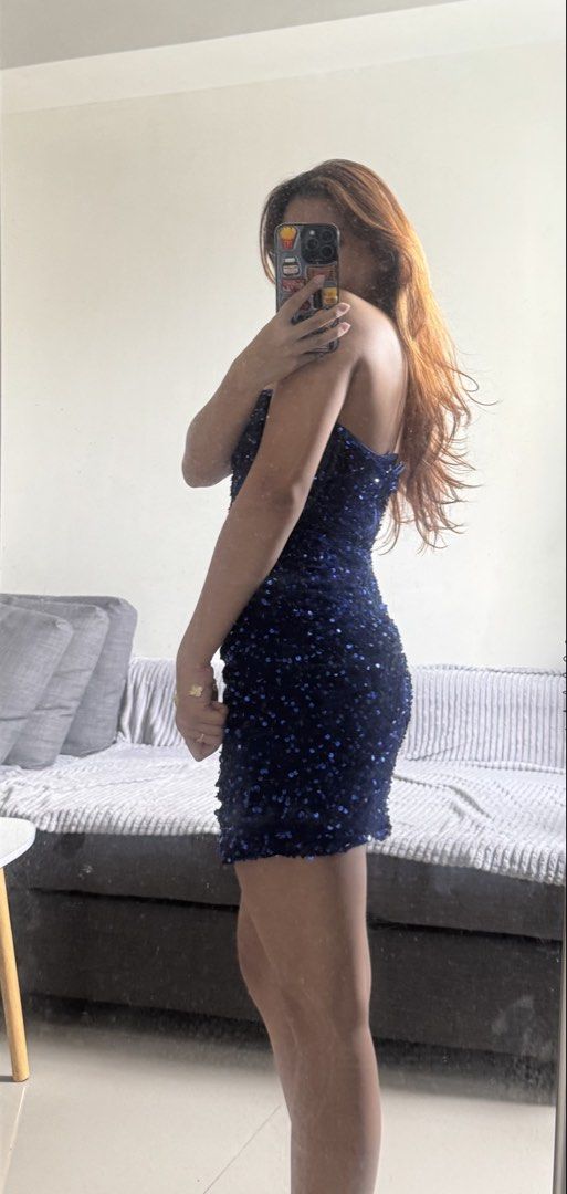 Dark Blue Sequin Strapless Mini Dress (Category: Dresses) located in Manila. Submitted by redvelvetcheesecake13 (Listing ID 1469794234, Image 2). Description: - Model: 5’1 - 33-25-34 - stretchable .