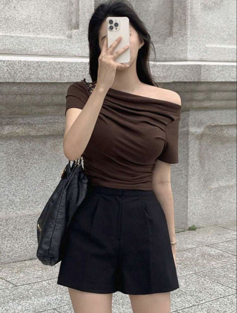 Dazy Top [XL] (Category: Blouses) located in Cavite. Submitted by saraaa03 (Listing ID 1469914046, Image 2). Description: DAZY Women’s Solid Color Off Shoulder Pleated Fitted Short Sleeve T-Shirt, Spring/Summer Going Out Tops Size: XL.