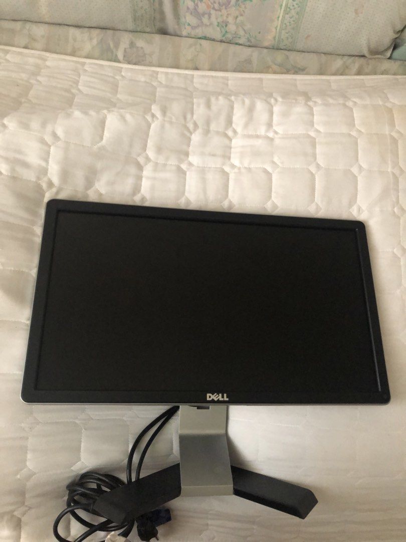 Dell P2014Ht Monitor (Category: Monitor Screens) located in Paranaque City. Submitted by adellistuff (Listing ID 1469775604, Image 1). Description: - Model: Dell P2014Ht flat panel monitor - Condition: Powers on normally, fully functional - Design: Classic black bezel with a sturdy silver stand - Inclusions: Power cord and blue VGA video cable - Mount Compatibility: VESA mount ready with four screws already installed on the back panel.