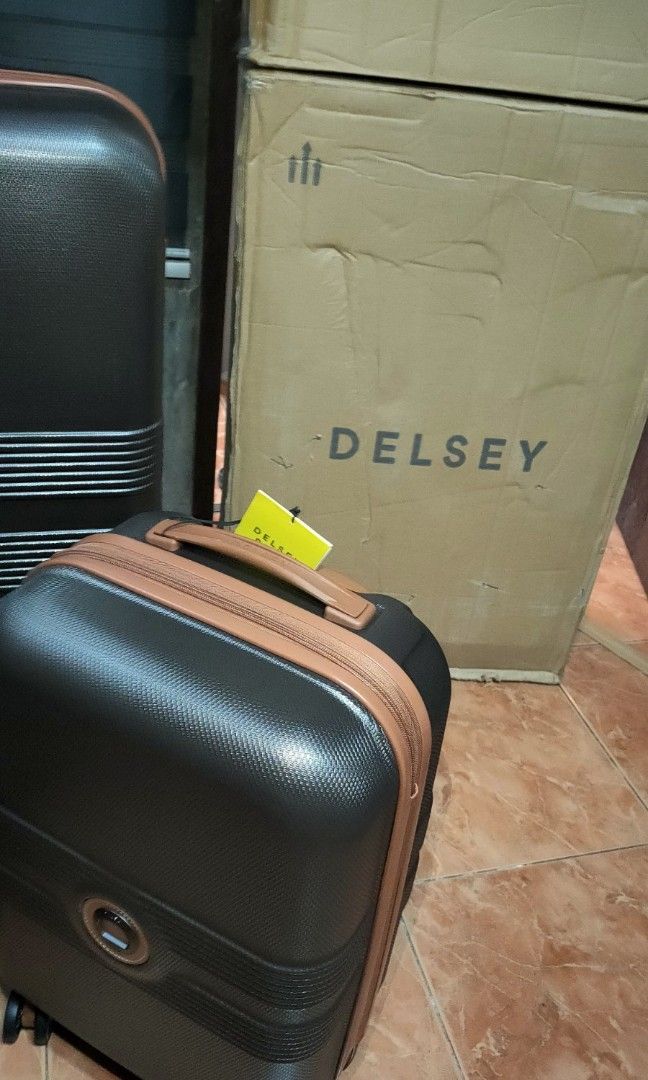 Delsey Paris b.new Lugg (Category: Luggage) located in Manila. Submitted by vtravelite.18 (Listing ID 1469848520, Image 2). Description: Delsey Flanerie SE Brand New price Small 8500 medium 9500 large 10500 2 colors available Beige and Brown light weight spinner scratch resistant TSa lock pass Po Sa kwentuhan at Hindi marunong mag reply. Pasensiya na Po salamat..