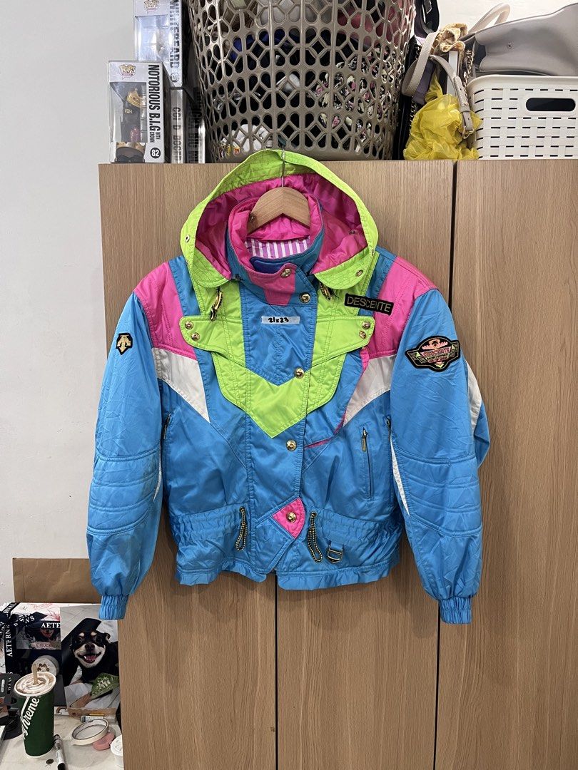 Descente Racing Jacket (Category: Coats, Jackets and Outerwear) located in Mandaluyong City. Submitted by tatin_abad07 (Listing ID 1469869502, Image 1). Description: Descente Racing Jacket (Women) Medium, 21x23 Condition: 10/10 ₱550.00.