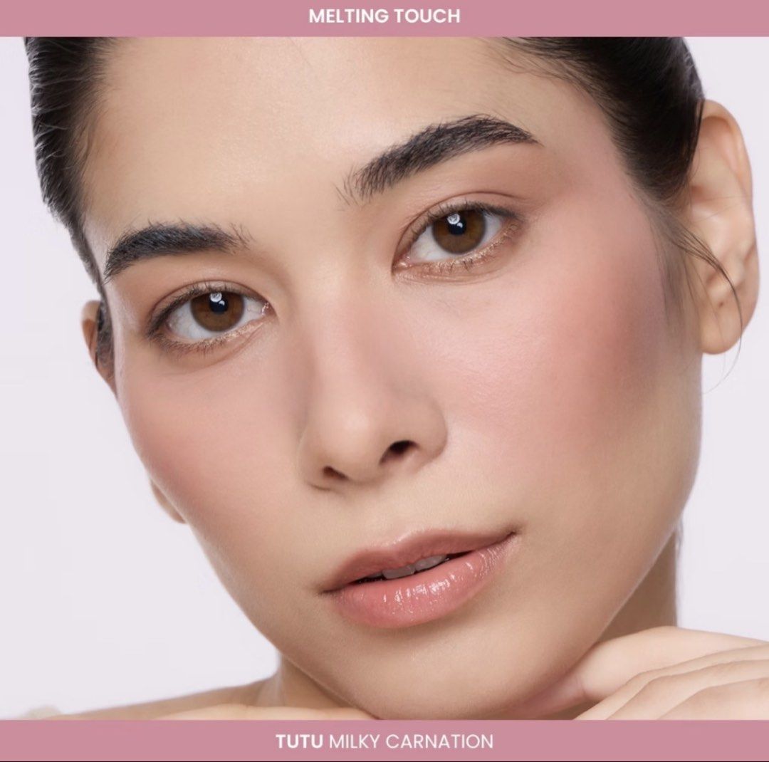 Detail Melting Touch Velvet Blush (Category: Makeup) located in Navotas City. Submitted by kathyp10 (Listing ID 1469822422, Image 2). Description: - Brand: Detail Cosmetics - Product: Melting Touch Velvet Blush -Shade: Tutu - Texture: Smooth, velvety, and easy to blend - Finish: Natural and lightweight for daily wear -Price negotiable for sure buyers MOP: Gcash, GoTyme.
