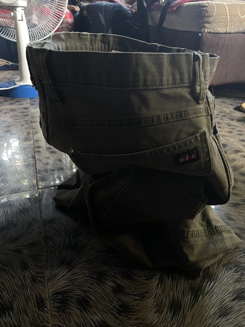 Dickies Carpenter WorkWear Pants (Category: Jeans) located in Manila. Submitted by streetnattylituptown (Listing ID 1469805183, Image 3). Description: RUSH SALE‼️‼️FAST FLIP LANG, HINDI KO LANG LINYA 📍All items need wash 📍Manage your expectations, all items are thrifted 📍Color may vary due to lighting Dickies Carpenter WorkWear Pants (Moss Green) -Authentic -Excellent Condition -Crispy Condition pa Dimes: Width: 36-38 Length: 38 Leg Opening: 9