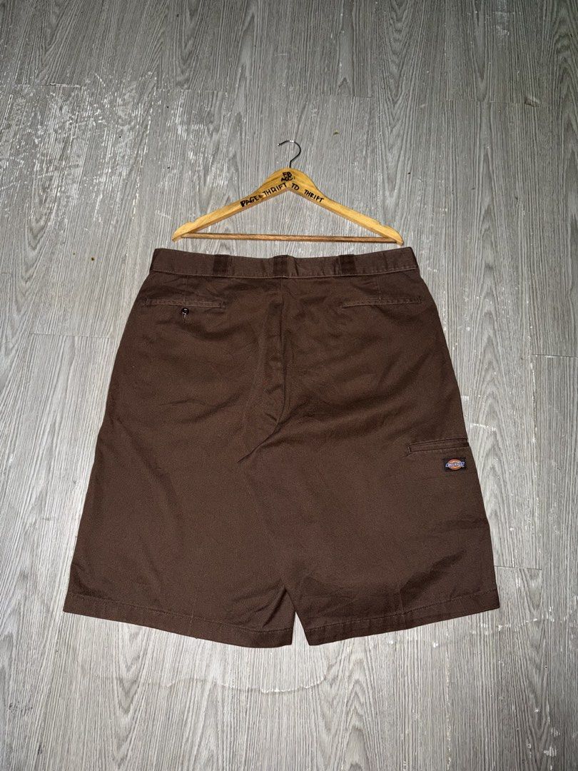 DICKIES CHOCO BROWN DOUBLE PATCH crispy (Category: Shorts) located in Manila. Submitted by triptothrift7 (Listing ID 1469793919, Image 3). Description: pm me for fast transaction! DICKIES CHOCO BROWN DOUBLE PATCH crispy for only 1500 size 40 on tag waistline 40 x 26 length hem 14 no issue excellent condition color rate 9/10 mode of payment gcash or bank transfer location Biñan laguna.