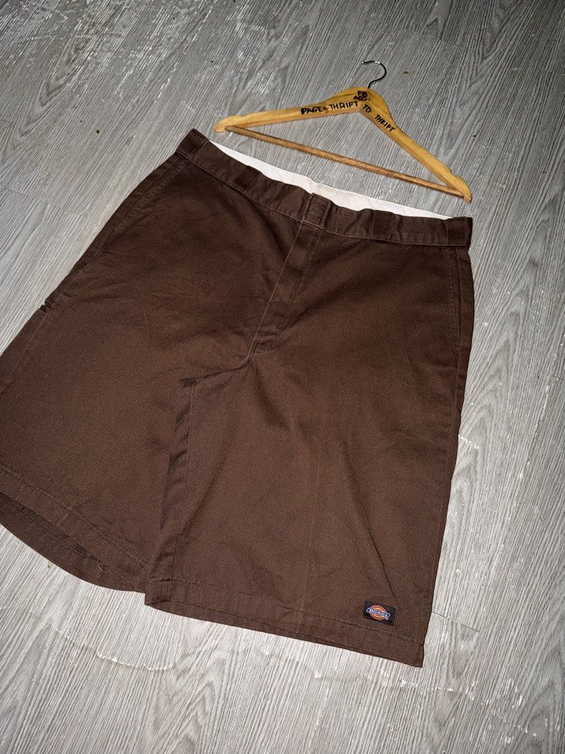 DICKIES CHOCO BROWN DOUBLE PATCH crispy (Category: Shorts) located in Manila. Submitted by triptothrift7 (Listing ID 1469793919, Image 2). Description: pm me for fast transaction! DICKIES CHOCO BROWN DOUBLE PATCH crispy for only 1500 size 40 on tag waistline 40 x 26 length hem 14 no issue excellent condition color rate 9/10 mode of payment gcash or bank transfer location Biñan laguna.