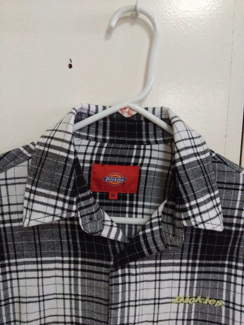 Dickies Oversized Plaid Flannel Shirt Jacket (Category: Tshirts & Polo Shirts ) located in Pasig City. Submitted by hustlexcurate (Listing ID 1469823108, Image 3). Description: Dickies Oversized Plaid Flannel Shirt Jacket Size MEDIUM on tag fits XL Dimensions: 24X30.