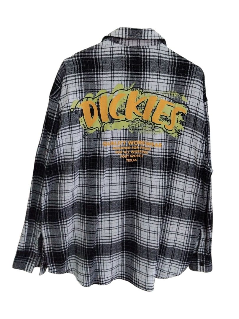 Dickies Oversized Plaid Flannel Shirt Jacket (Category: Tshirts & Polo Shirts ) located in Pasig City. Submitted by hustlexcurate (Listing ID 1469823108, Image 2). Description: Dickies Oversized Plaid Flannel Shirt Jacket Size MEDIUM on tag fits XL Dimensions: 24X30.