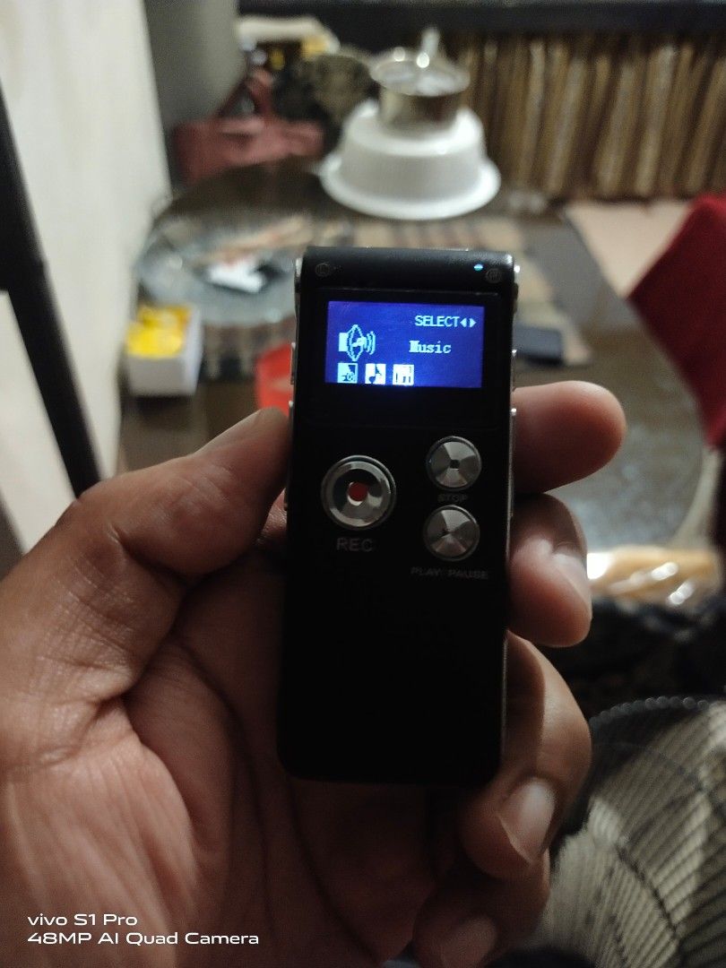 Digital Voice Recorder and MP3 Player (Category: Portable Music Players) located in Binan City. Submitted by jenkinabad (Listing ID 1469935395, Image 2). Description: for sale no issue good condition rfs decluttering Compact black digital voice recorder and MP3 player with a color LCD screen, built-in USB, and easy-to-use physical controls. lectures, meetings, and music on the go..