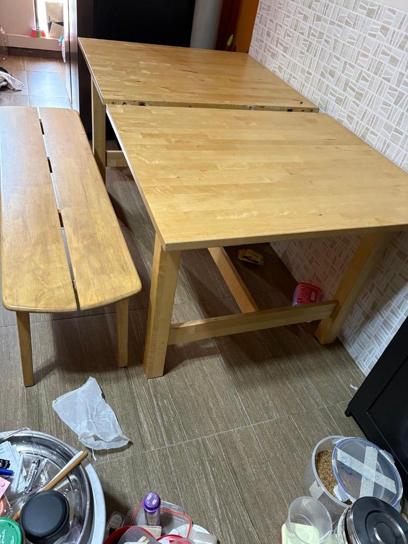 Dining table extendable (Category: Tables & Sets) located in Singapore. Submitted by sdbay (Listing ID 1469898806, Image 2). Description: .
