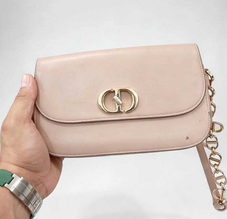 Dior bag (Category: Cross-body Bags) located in Iloilo. Submitted by khonz (Listing ID 1469770545, Image 1). Description: no flaw.