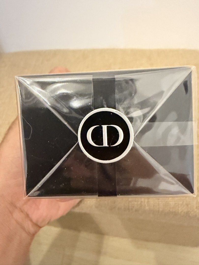Dior Homme Intense 100ml (Category: Fragrance & Deodorants) located in Manila. Submitted by ivancbpobl89596 (Listing ID 1469899386, Image 2). Description: Selling my extra unopened bottle 100ml Batch Code: 2E01 🏷️₱8,000 *I added the screenshot of the batch verification from Checkfresh..