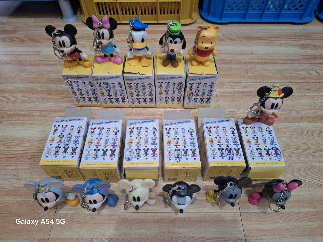 Disney Mickey Mouse and Friends 7 Eleven (Category: Figurines & Statues) located in San Fernando. Submitted by kewlitibles (Listing ID 1469921745, Image 2). Description: 1,680 7 Eleven FULL SET 12/12 - wala na kayo hahanapin from the set, hindi na kayo mahihirapan paisa-isa at magbuo 👌 Keychains.