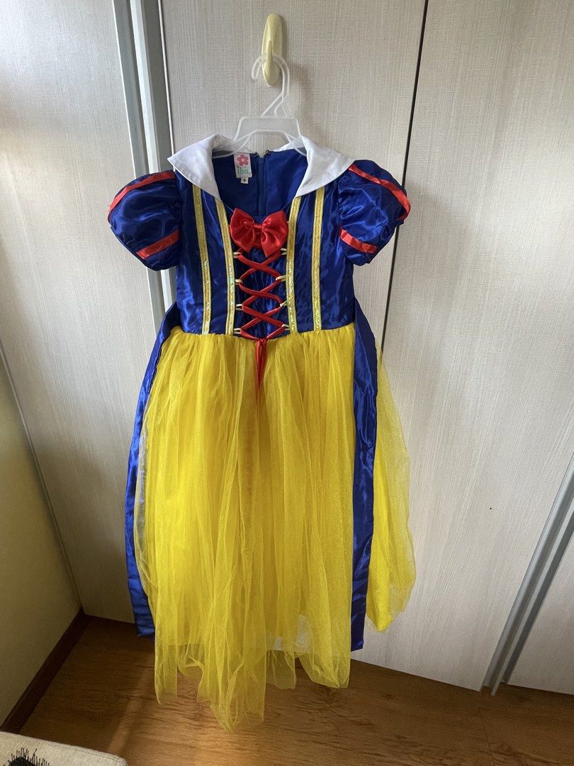 Disney Snow White Dress (Category: Babies & Kids Fashion) located in Quezon City. Submitted by maxinemnl (Listing ID 1469776718, Image 2). Description: -Used once -Best fits 7-8Y.