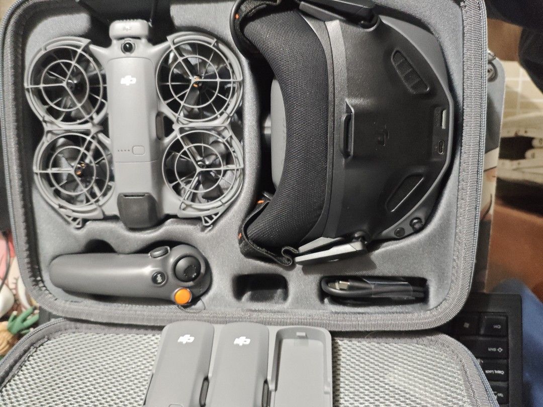 DJI Neo 2 Motion Fly More Combo (Category: Drones) located in Mabalacat. Submitted by betathanyou (Listing ID 1469859503, Image 2). Description: DJI neo 2 Motion FMC Complete box with FREE bag. Used ONCE only, no damage, no scratches. Pwede meet up for check/test to sawa Selling price: 25k RFS: Upgrade to Air 3S Can do meetup in these areas and nearby towns: Mabalacat City, Angeles City, Bamban, Capas.