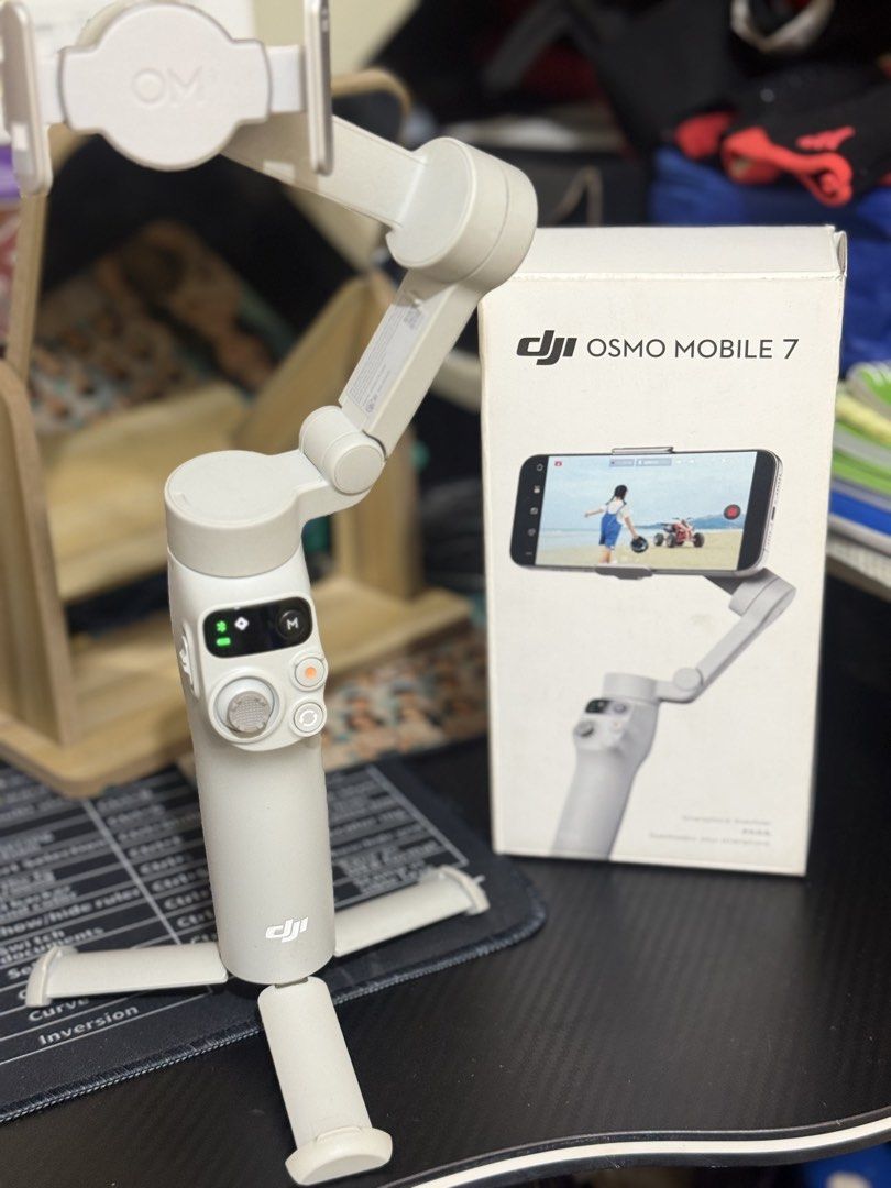 DJI Osmo Mobile 7 Smartphone Stabilizer (Category: Gimbals & Stabilizers ) located in Mandaluyong City. Submitted by kickin_it_thrift (Listing ID 1469874970, Image 1). Description: Dji Osmo Mobile 7 No issue Di po masyado nagagamit RFS: need to dispose and fund Mandaluyong loc open for meetup po and negotiable.