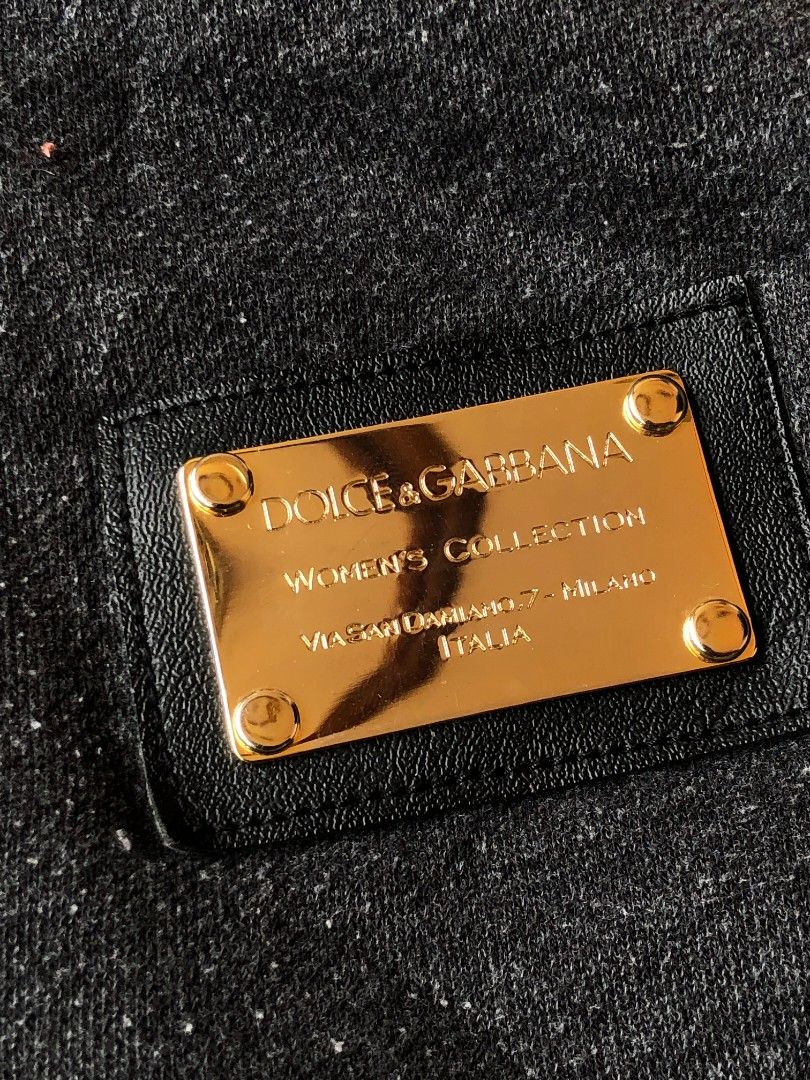 DOLCE AND GABBANA ZIP JACKET (Category: Coats, Jackets and Outerwear) located in Baybay. Submitted by dathrifted (Listing ID 1469800588, Image 3). Description: DOLCE AND GABBANA ZIP JACKET Width- 19.5 Length- 21 EXCELLENT CONDITION HONEST ISSUE: lints.